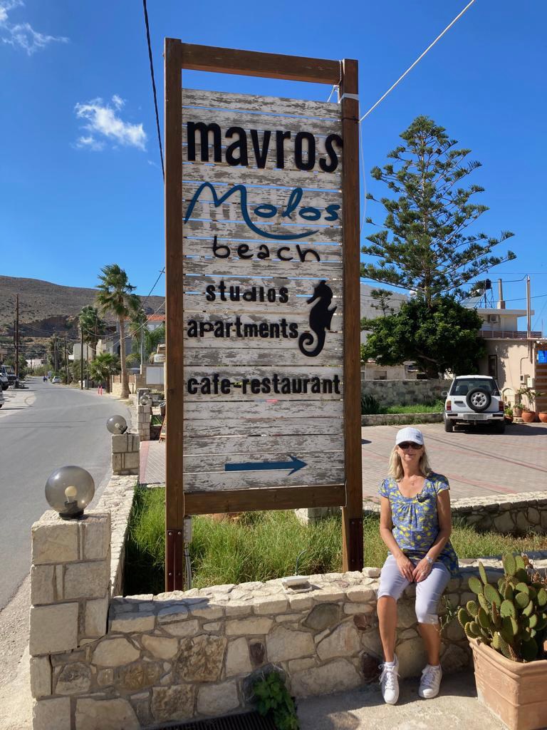 Mavros Molos Beach Bar